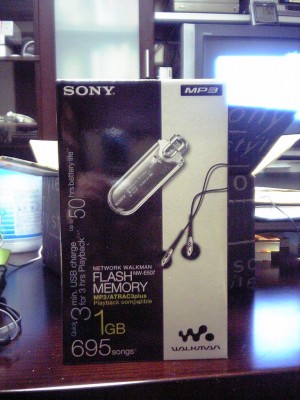 050424 MP3 Walkman 外箱全貌